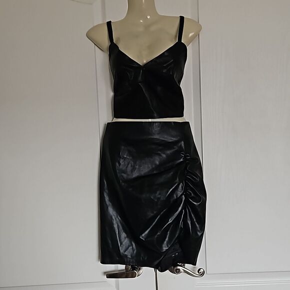 Zara Women's Faux Leather 2-Piece Crop Top & Side Ruffled Mini Skirt Black M/L - Picture 1 of 16